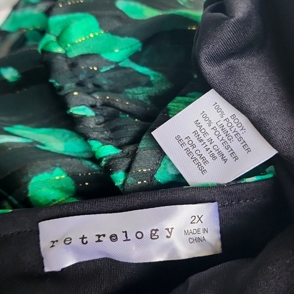 Retrology Green Black Plus Size Blouse NWT! Size 2X - Picture 10 of 10